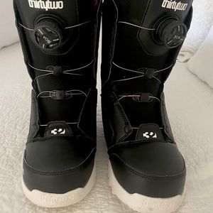 Thirty two Boa snowboard boots men’s size 8.